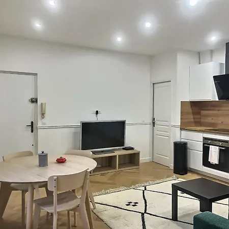 Chateau Versailles, Neuf Apartment *